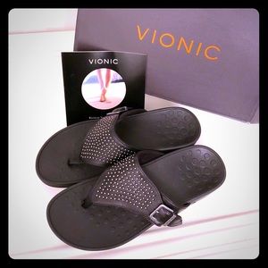 NWOT Vionic Sandals